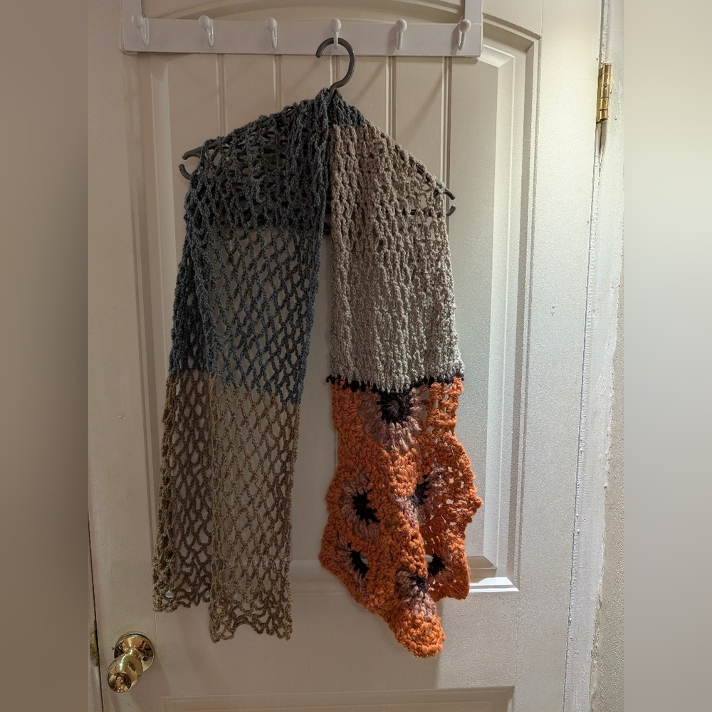 Elegant Multicolor Knit Scarf